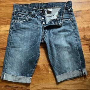 Vintage Levi’s 501 SuperLow buttonfly 100% cotton cuffed short women 28x12 USA!